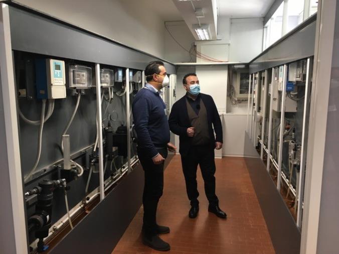 Calabretta (Sorical) in visita all’impianto di potabilizzazione Alaco dove è in funzione la nuova sala analisi di processo on line 