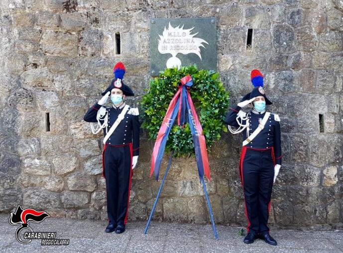 images 25° anniversario dell’omicidio del Maresciallo Capo dei Carabinieri Pasquale Azzolina: i Carabinieri di Sant’Eufemia d’Aspromonte lo hanno ricordato con una cerimonia