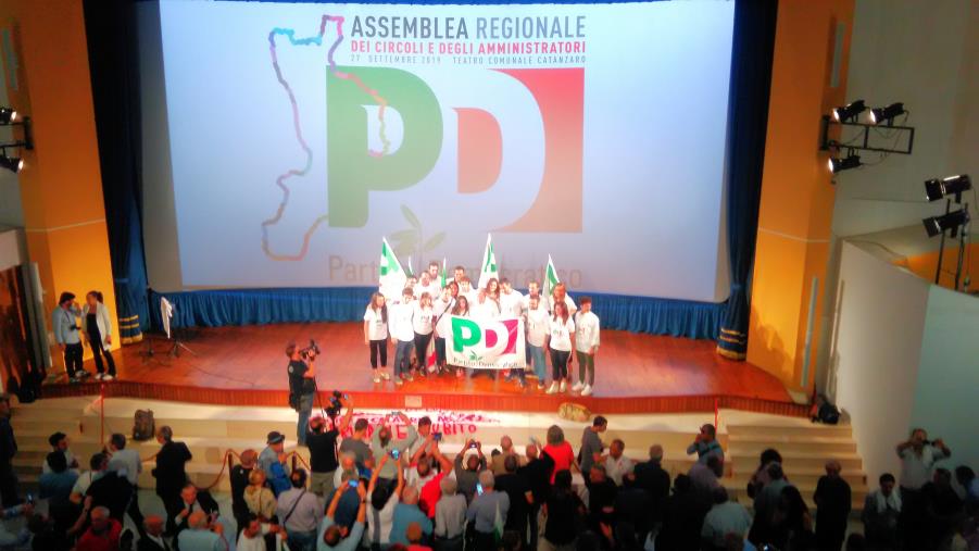I circoli del Pd pro-Oliverio: "Fermare l'azione divisiva del commissario Graziano"