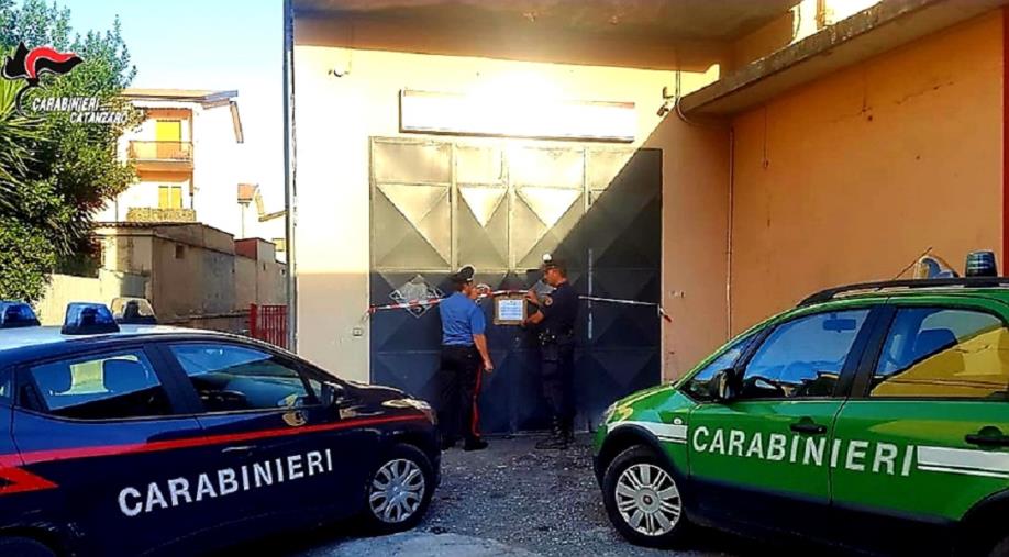 Lamezia Terme, autofficina "non autorizzata: tre denunce  