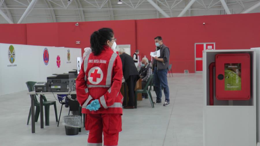 images Vaccini. La Croce rossa all'Ente fiera. La presidente Nagero: "Partecipiamo a un momento storico"