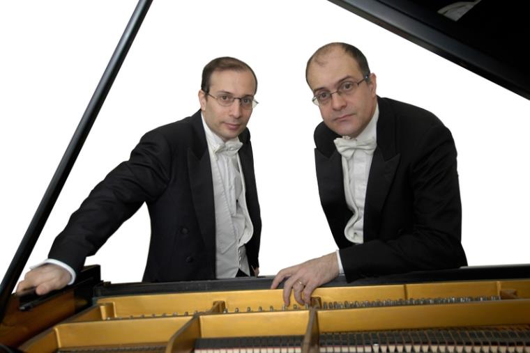 Il Duo pianistico Aurelio e Paolo Pollice inaugura il Kaulonia Musica Festival 2020 all’Auditorium Casa della Pace di Caulonia Marina
 