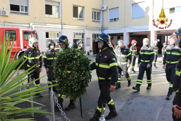 images Santa Barbara. I vigili del fuoco di Catanzaro omaggiano la patrona (FOTO)