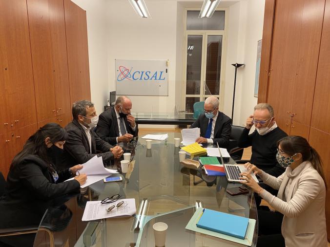 Giornalisti. Firmato il nuovo contratto Uspi-Cisal: ecco le condizioni