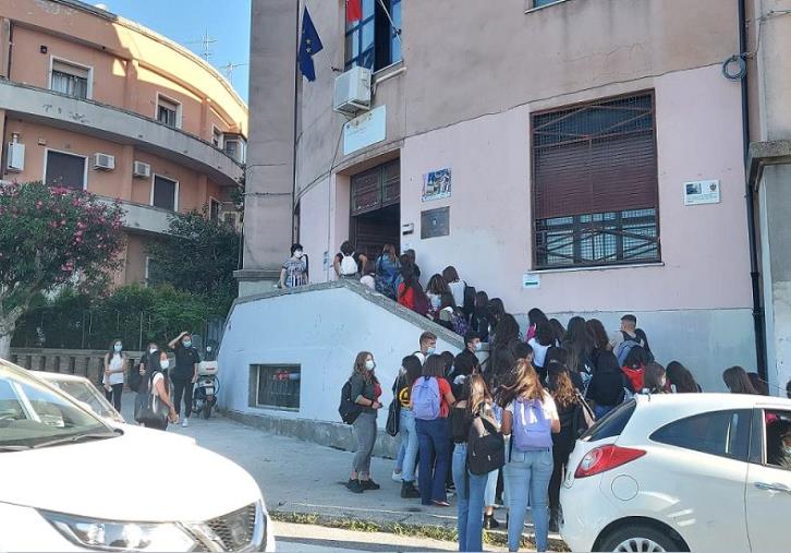 images La riapertura delle scuole a macchia di leopardo in Calabria