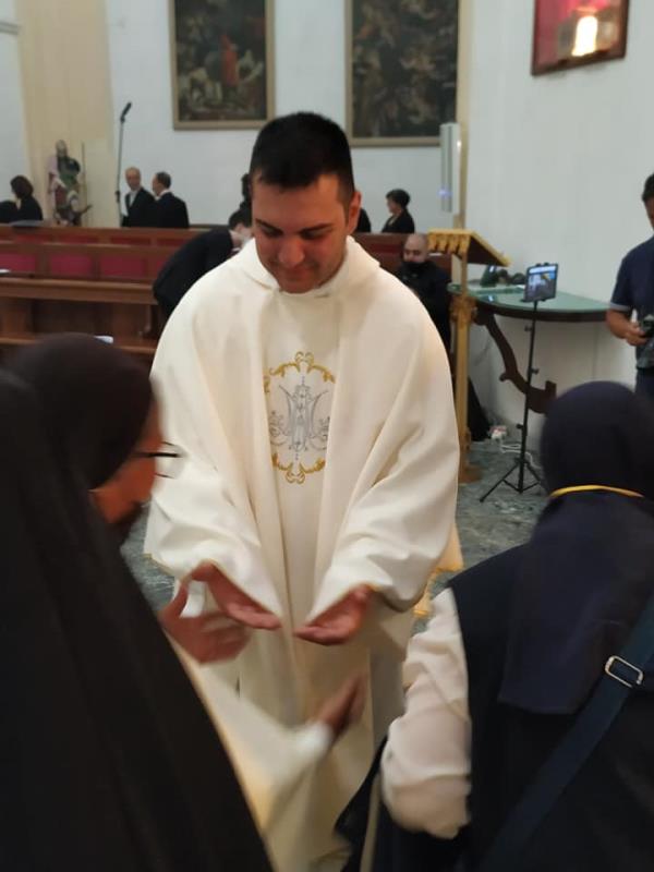 Girifalco festeggia un nuovo sacerdote:  don Francesco Pilieci ha preso i voti