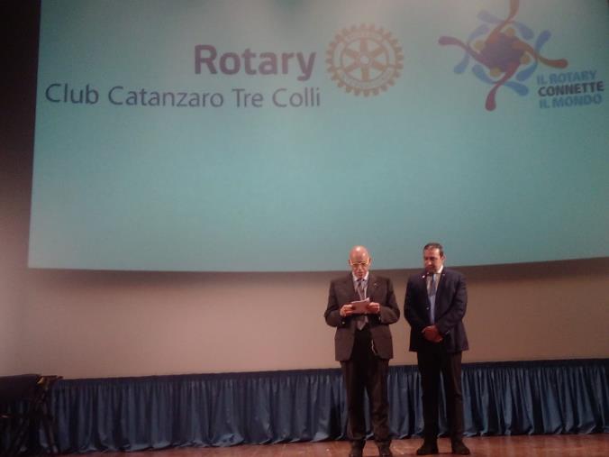 Al Teatro Comunale la serata di beneficienza del Rotary Club Catanzaro Tre Colli contro la poliomelite  