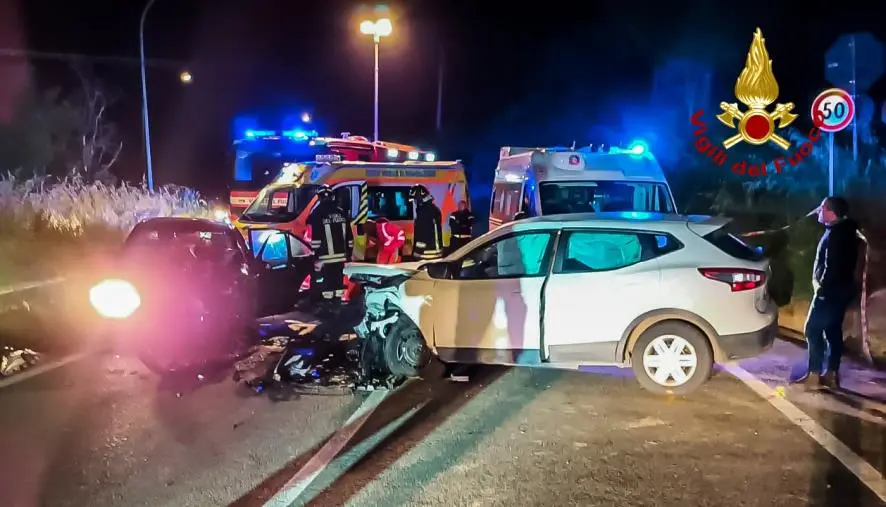 Rende, incidente tra due auto: muore una donna