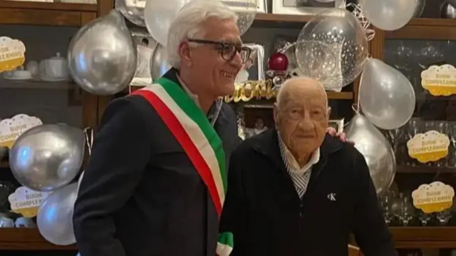 images Squillace, Saverio festeggia 105 anni 