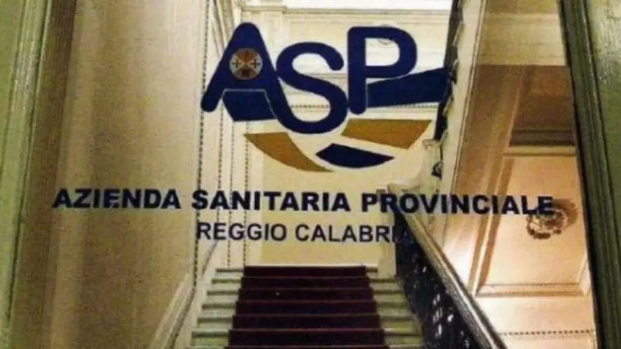 Sanità, operatori di Psichiatria occupano gli uffici dell'Asp Reggio