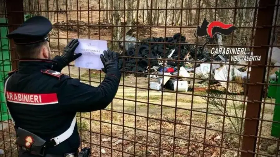 Sequestrate dai Carabinieri due isole ecologiche nel Vibonese