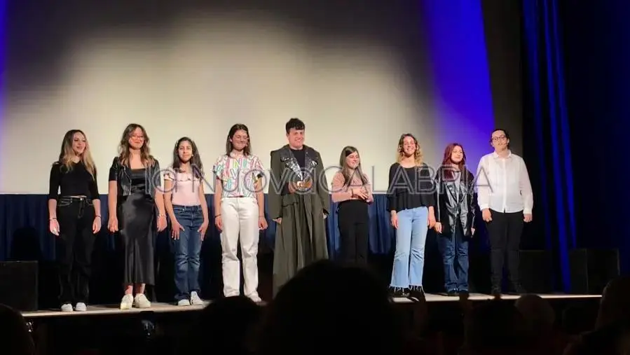 images Il ‘mito di Medea’ rivisitato dai ragazzi del Laboratorio Teatrale del Liceo Classico Galluppi
