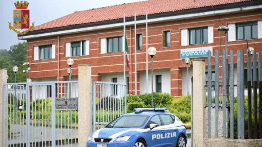 Vibo, tenta il suicidio e aggredisce gli operatori che lo hanno salvato: arrestato