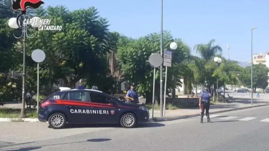 images Catanzaro, controlli sul rispetto del codice della strada: oltre 50 sanzioni negli ultimi giorni 