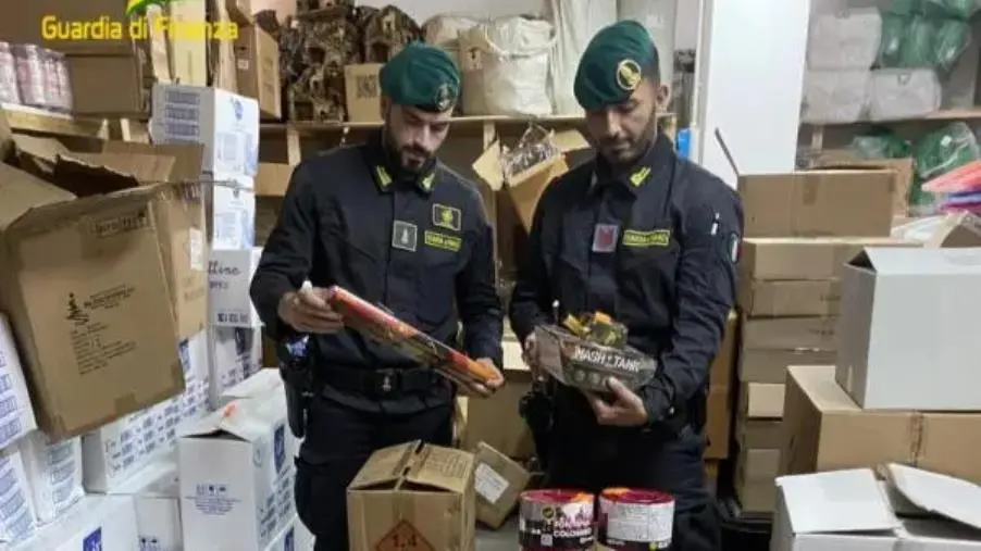 images Operazione "Capodanno sicuro" a Lamezia, oltre 600 mila fuochi e articoli pericolosi sequestrati