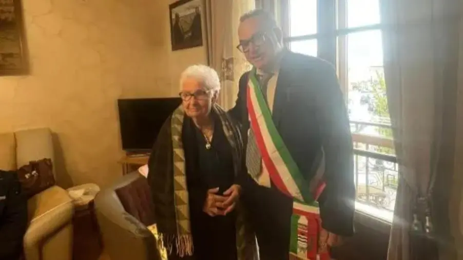 images Acquaformosa festeggia i 100 anni di nonna Maria Foscaldi 