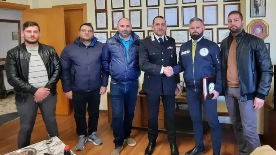 images Unarma in visita a Crotone, Riccio: "Prima visita ufficiale in una Caserma, dopo l'approvazione della legge avvenuta il 29 marzo"