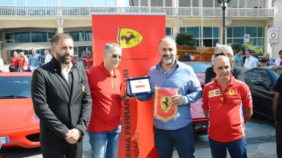 images I 10 anni della scuderia Ferrari club Catanzaro, il plauso dell’assessore Belcaro