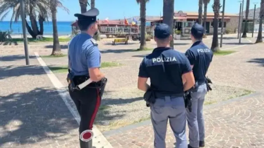 images Crotone, pattuglie nei luoghi della “movida “