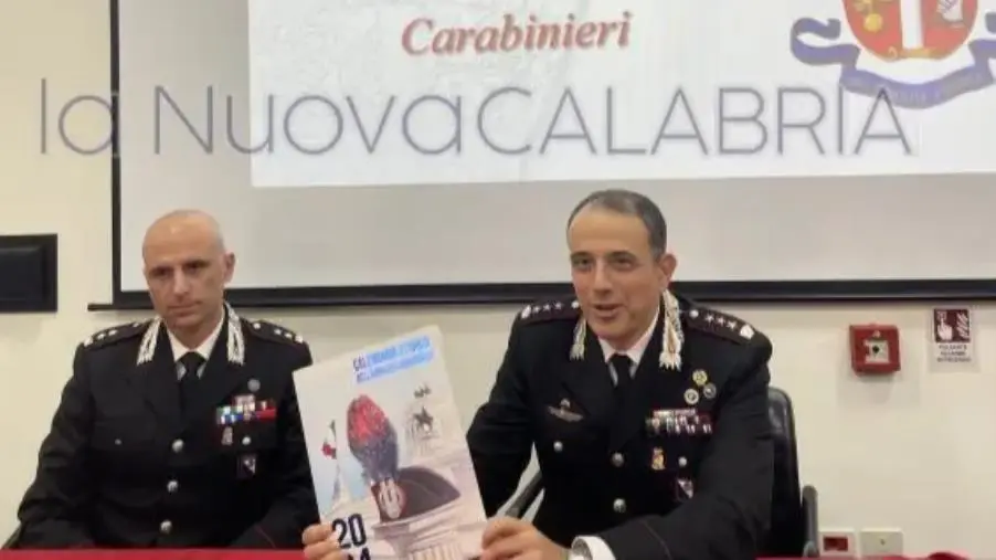 images Catanzaro, i carabinieri presentano il Calendario storico: storie vere di ordinaria straordinarietà  
