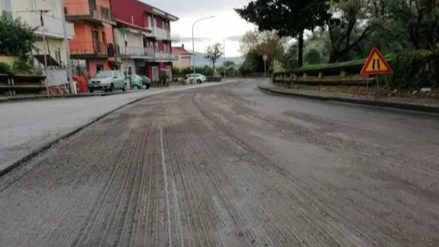 images Lamezia Terme, dopo la segnalazione dell'Associazione "Quartiere Capizzaglie" avviati i lavori in via Murat