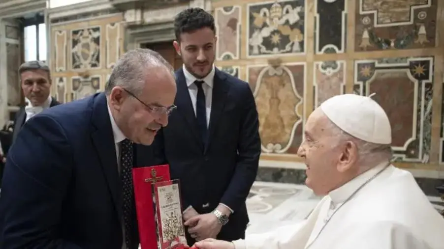 images Michele Affidato incontra Papa Francesco in occasione del “Concerto con i poveri”