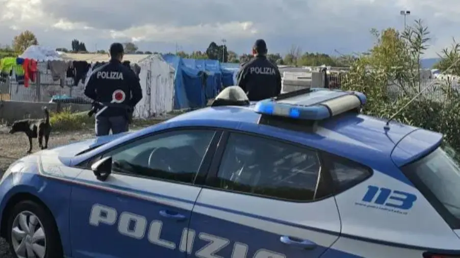 images Gioia Tauro, rubano un'auto e aggrediscono la polizia: 2 arresti  