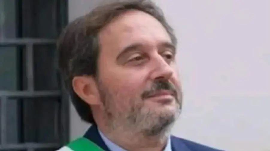 Nipote del boss Papalia apre un bar a Buccinasco e il paese si divide
