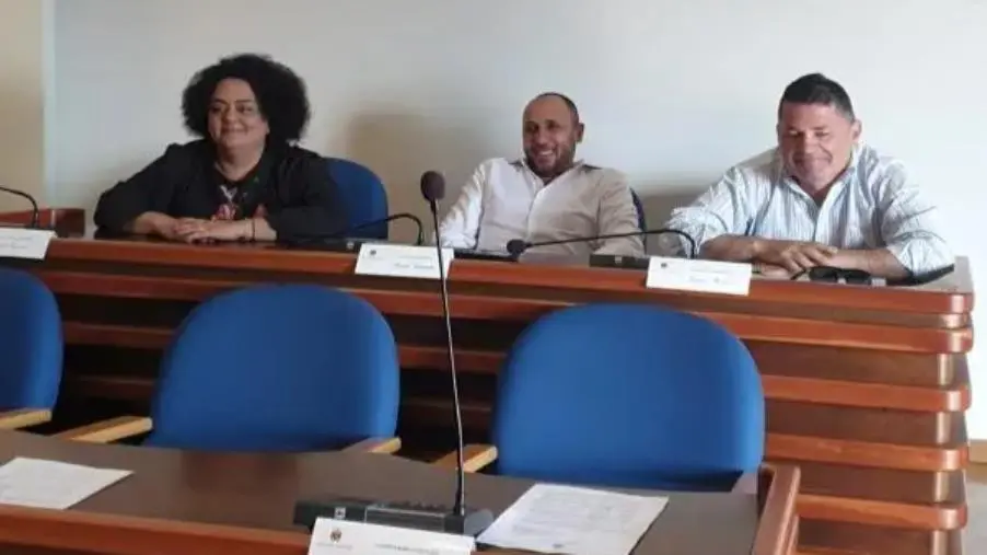 Catanzaro, Lega: “Sconfitta totale di Fiorita, la sua (ex) maggioranza scappa dalle responsabilità” 