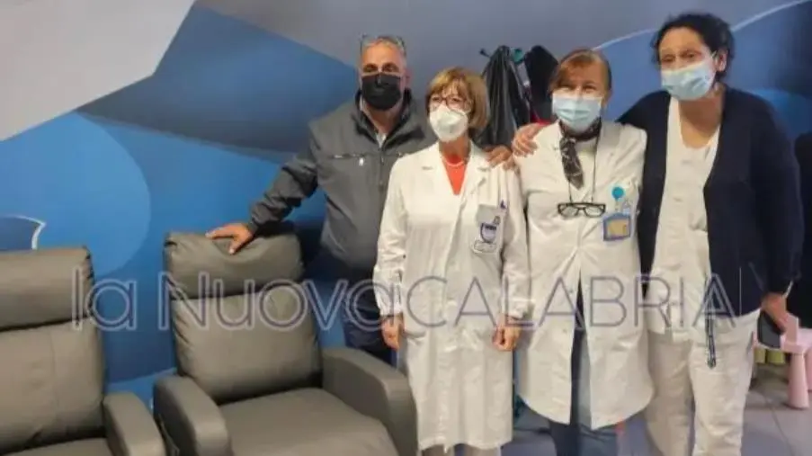 Tre poltrone di cortesia in dono all'Oncoematologia Pediatrica dell'ospedale di Catanzaro