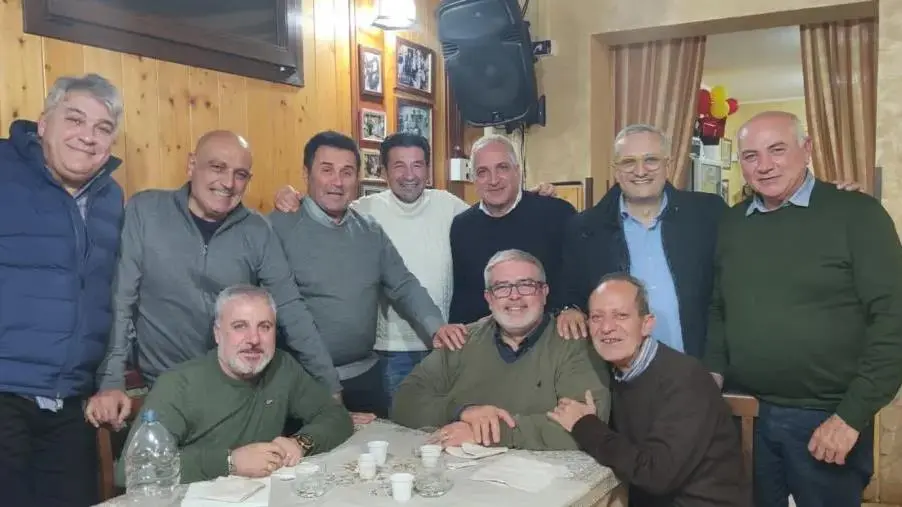 Per le feste si rincontrano gli ex alunni dell'Agrario di Catanzaro, diplomati del 1985