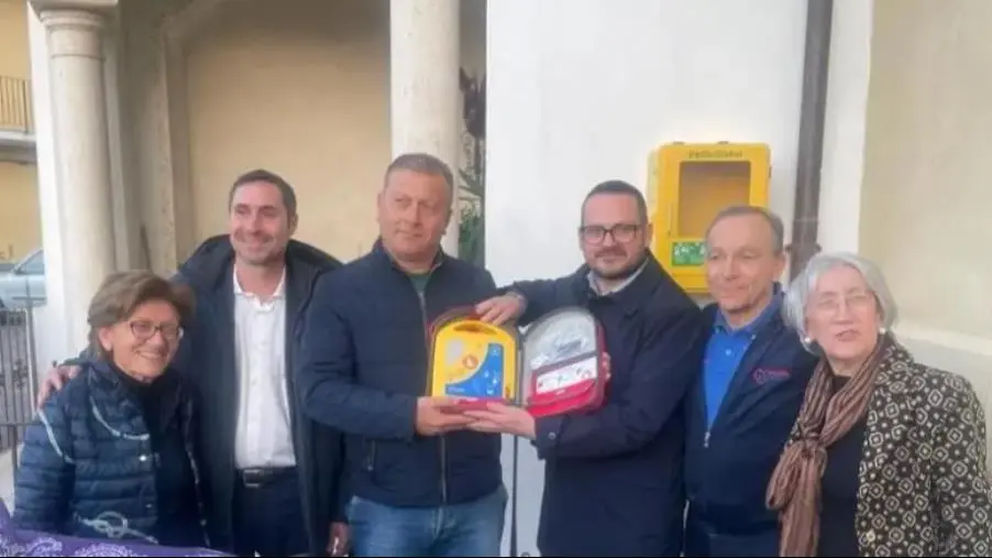 images A Casabona installato un defibrillatore per la comunità: la soddisfazione di Alecci