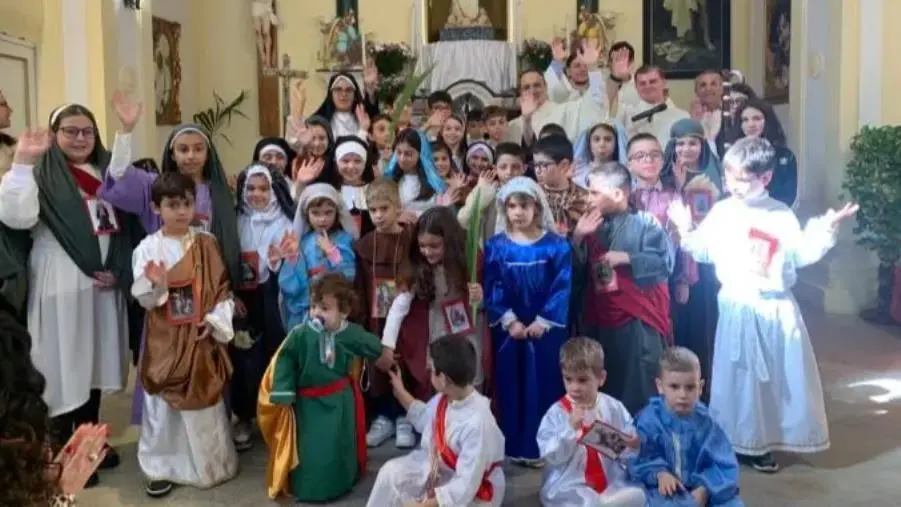 images Simeri festeggia la giornata dei Santi con i bambini