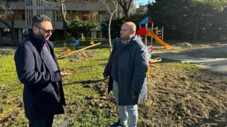 Parco giochi di via Massara, continuano i lavori per restituire l'area al quartiere