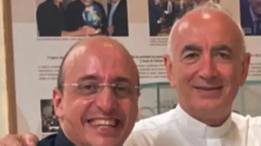 images La comunità di Amaroni attende monsignor Staglianò, il 'vescovo cantante' 