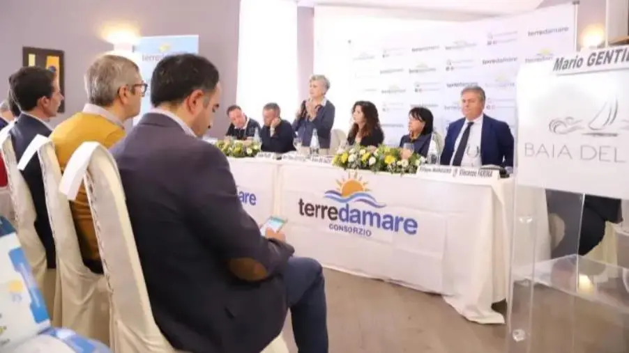 Stalettì, turismo in Calabria: presentata la rivista "Terredamare"