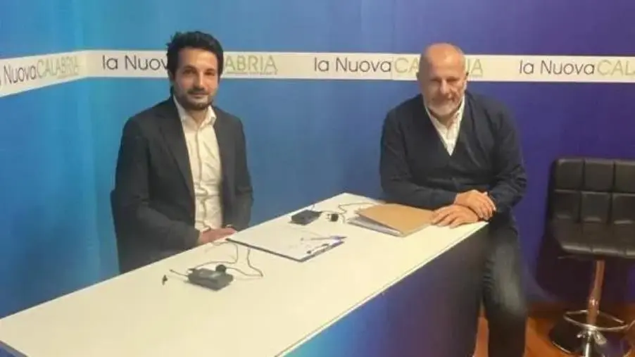 images Catanzaro Capitale, degrado urbano e lavori al Ceravolo: in studio Costanzo e Laganà (DIRETTA)