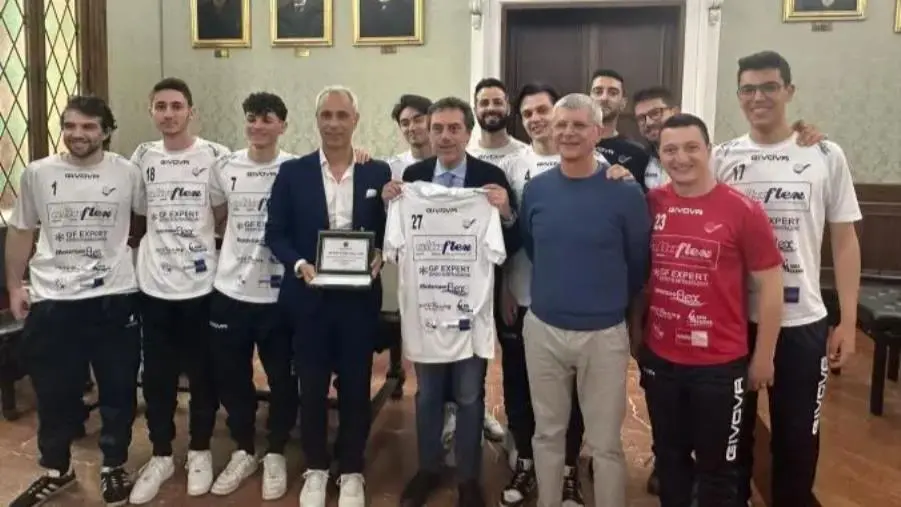 Il sindaco Fiorita premia la"Kermes & Altaflex Catanzaro Volley”: la squadra ha sfiorato la serie B