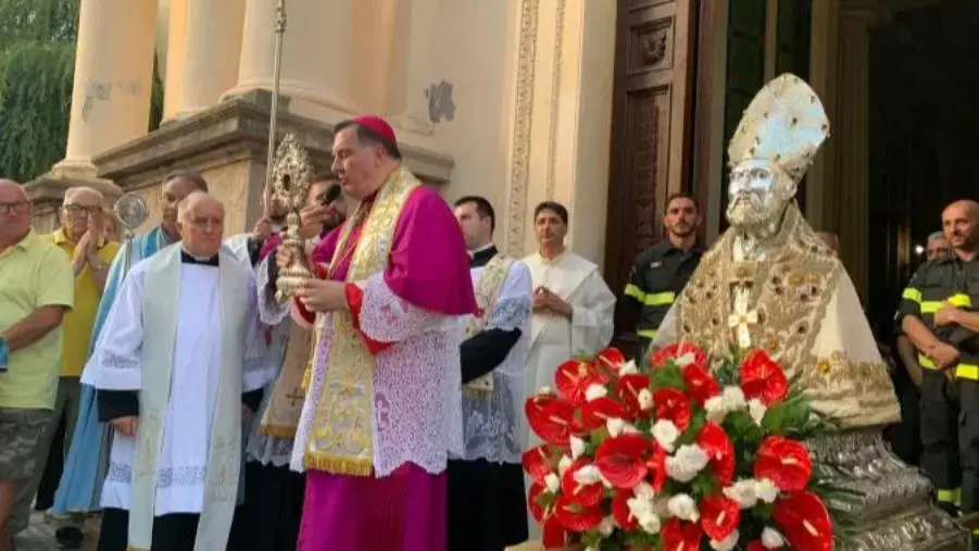 Catanzaro, comunità diocesana in festa per il XX anniversario dell'ordinazione episcopale di mons. Maniago 