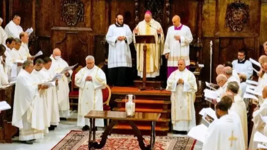 images Messa Crismale a Lamezia, il vescovo Parisi: “Siamo credibili se siamo in comunione”