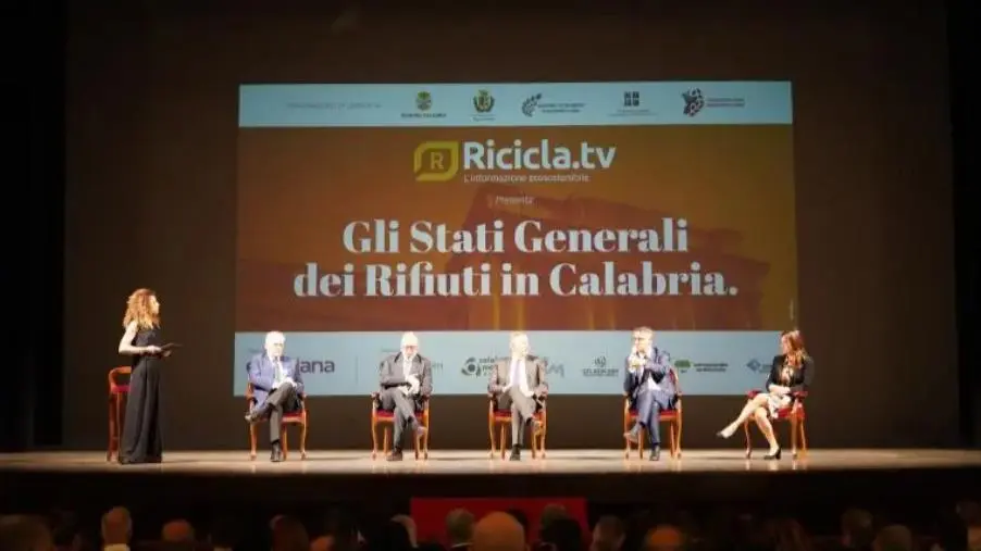 Concluso l’incontro degli stati generali dei rifiuti in Calabria