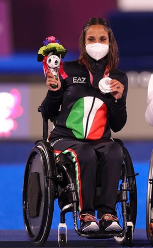 images L'atleta paralimpica Enza Petrilli in visita alla CasaPaese di Cicala