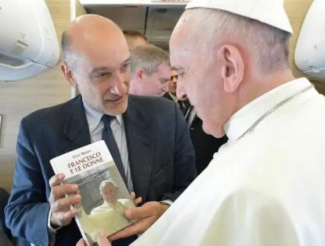 images "Viva la parrocchia": domani 26 ottobre a Catanzaro la presentazione del libro con il vaticanista Enzo Romeo