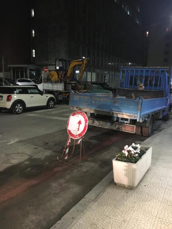 images Tempi lunghi per i cantieri in via Buccarelli a Catanzaro, i commercianti in rivolta: “Chiederemo i danni”