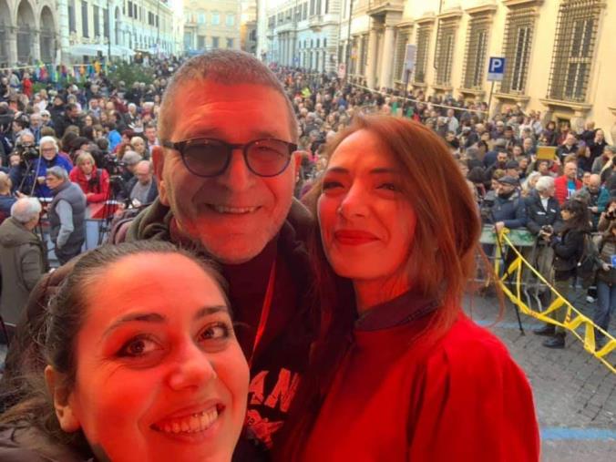 images Le Sardine in piazza a Roma. La catanzarese Jasmine Cristallo: "Abrogare i decreti sicurezza"