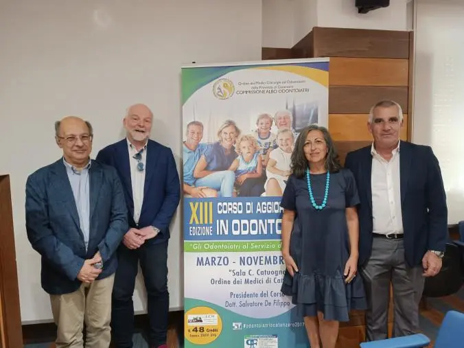 “Gli odontoiatri al servizio delle famiglie”, a Catanzaro il quinto appuntamento sugli interventi non invasivi