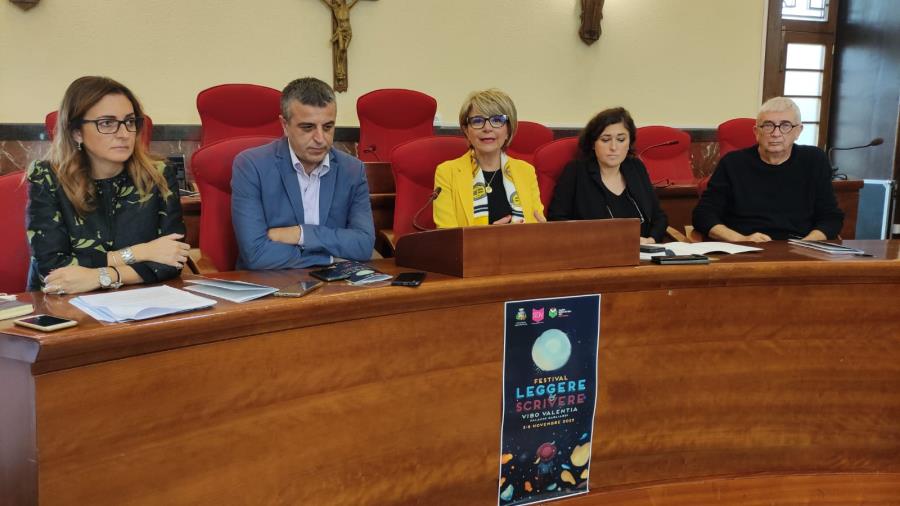 images Tutto pronto per "Leggere&Scrivere", Limardo: "Anche quest’anno Vibo avrà il suo Festival"