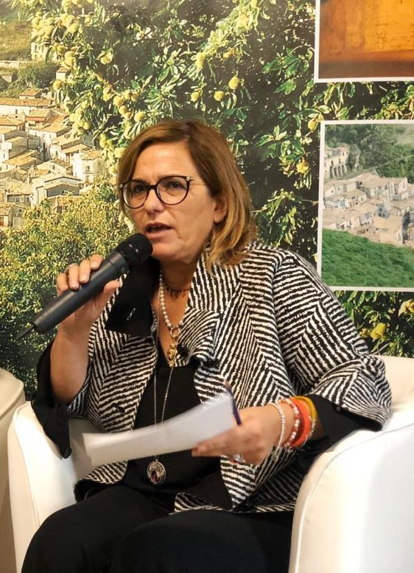 images Il sindaco di Cariati, Filomena Greco, ritira le sue dimissioni: "Dobbiamo lottare e non rassegnarci"