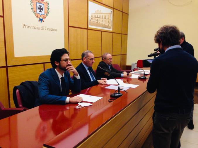 images Cosenza, siglato il protocollo d'intesa per la tutela e la salvaguardia del mare