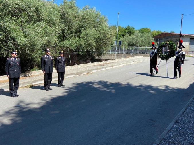 images Carabinieri senza tempo. Il ricordo del maresciallo capo Pasquale Azzolina nel giorno del 24esimo anniversario dell'omicidio 